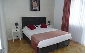 Water Lily Apartment Studio 2 cu parcare gratuita