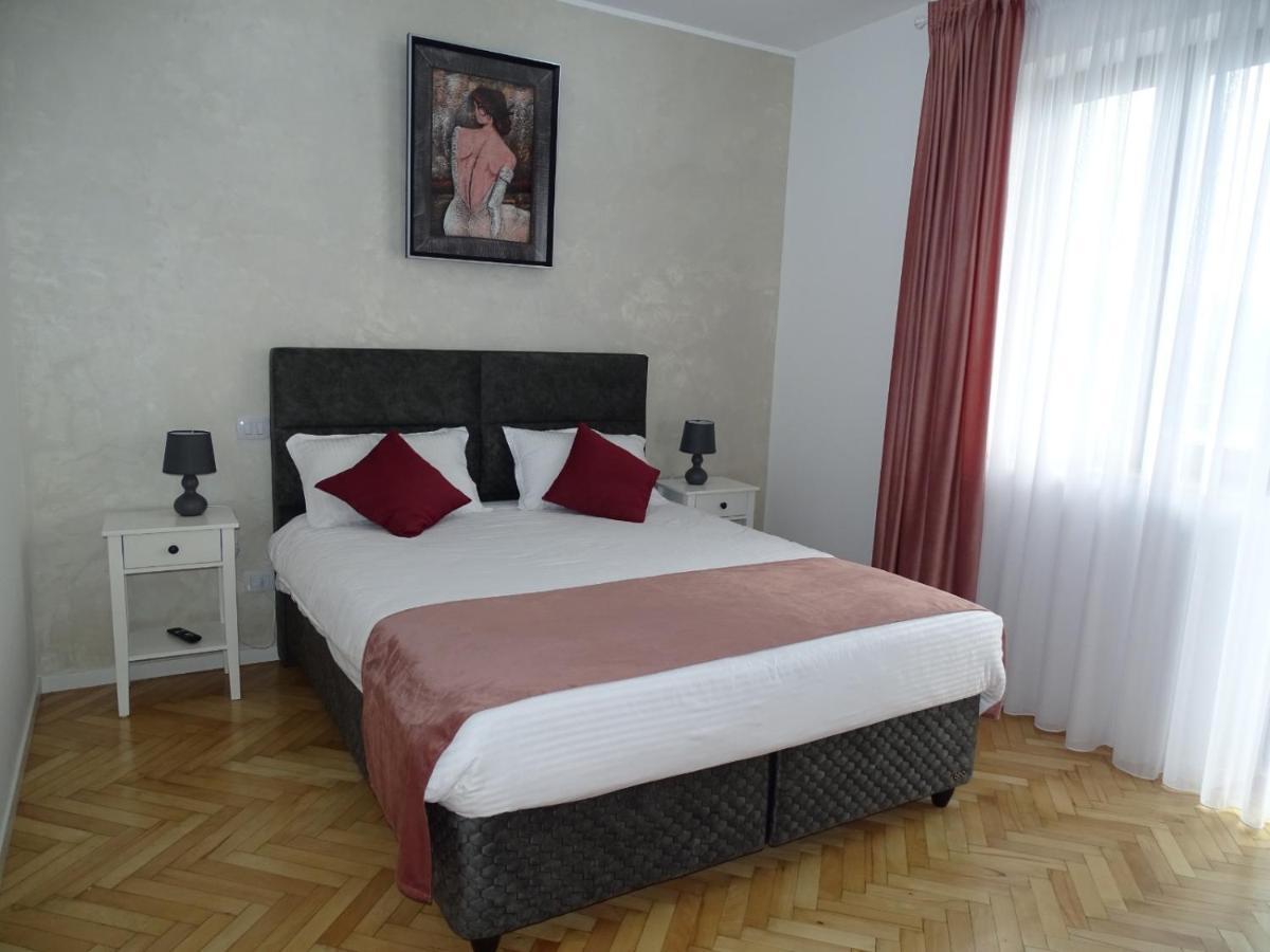 Water Lily Apartment Studio 2 cu parcare gratuita Oradea Exterior foto