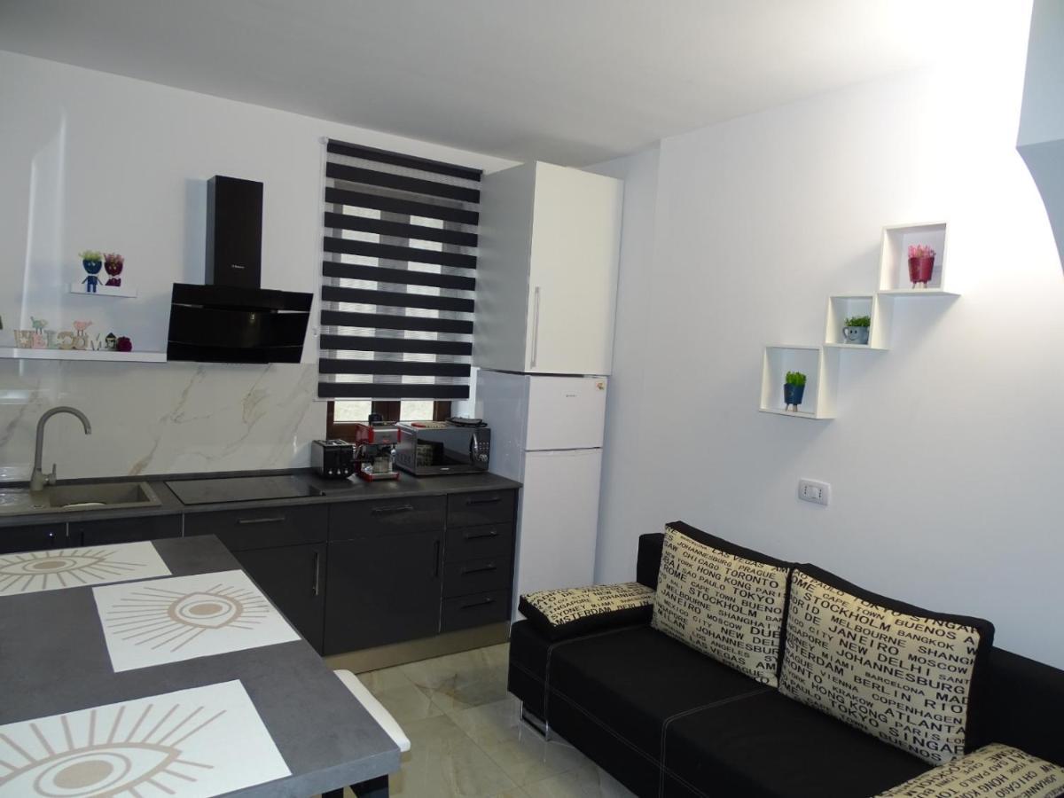 Water Lily Apartment Studio 2 cu parcare gratuita Oradea Exterior foto