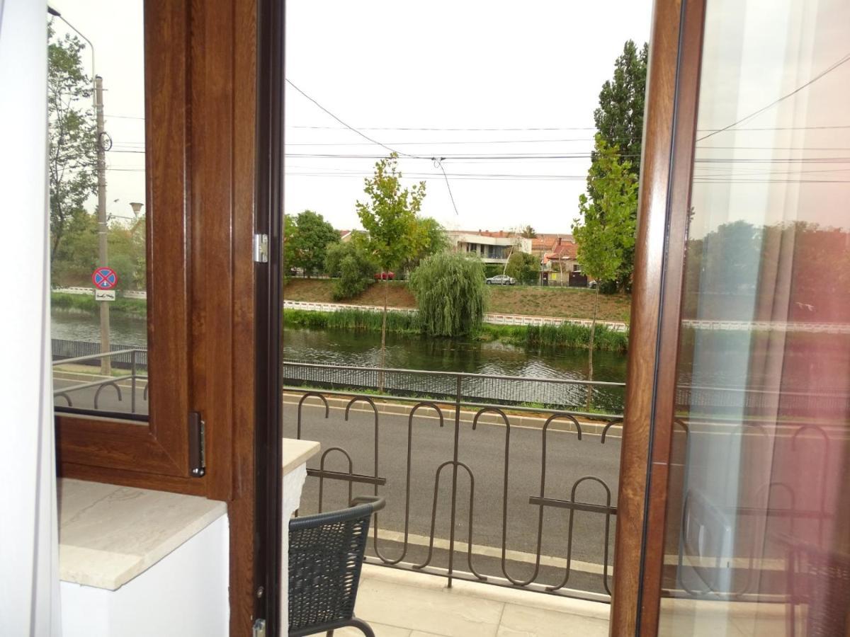 Water Lily Apartment Studio 2 cu parcare gratuita Oradea Exterior foto
