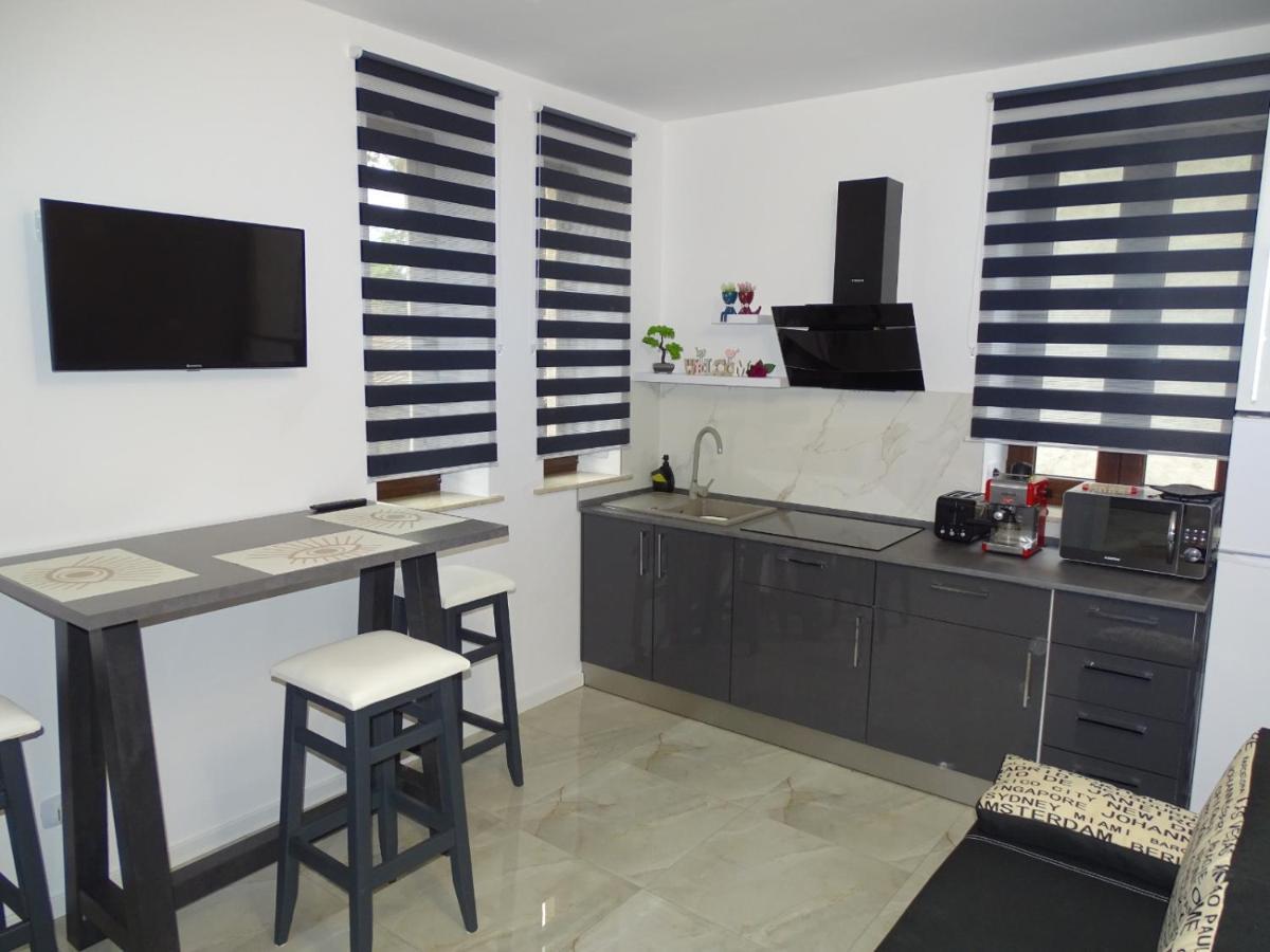 Water Lily Apartment Studio 2 cu parcare gratuita Oradea Exterior foto