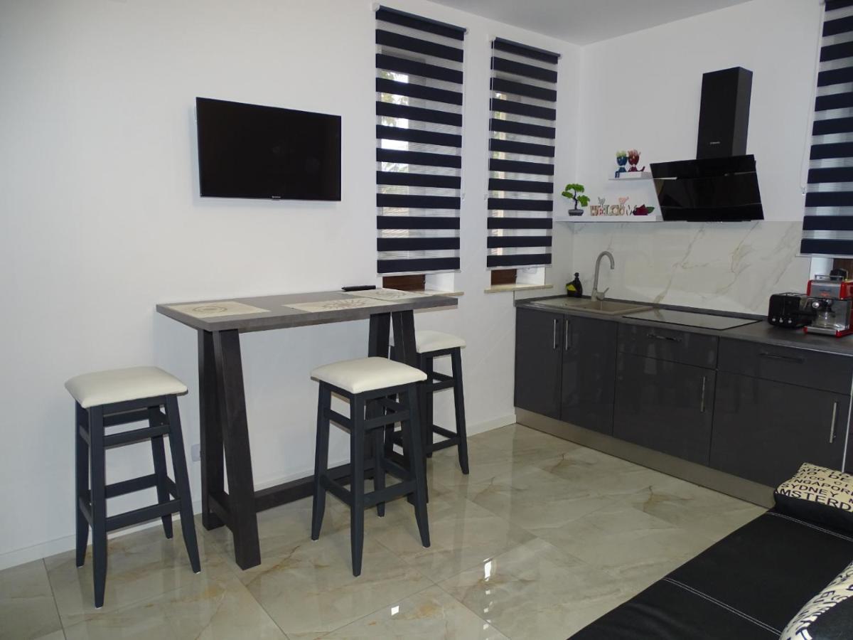 Water Lily Apartment Studio 2 cu parcare gratuita Oradea Exterior foto