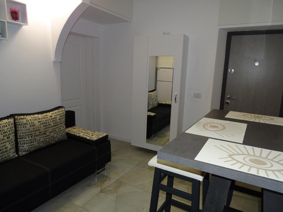 Water Lily Apartment Studio 2 cu parcare gratuita Oradea Exterior foto